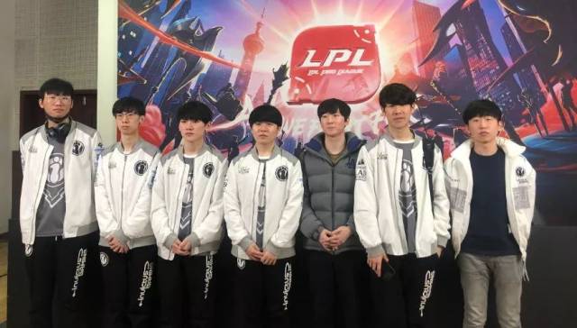 中的碰撞 中的碰撞