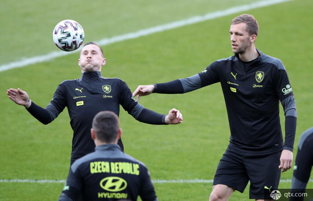 韧的防守闻 韧的防守闻