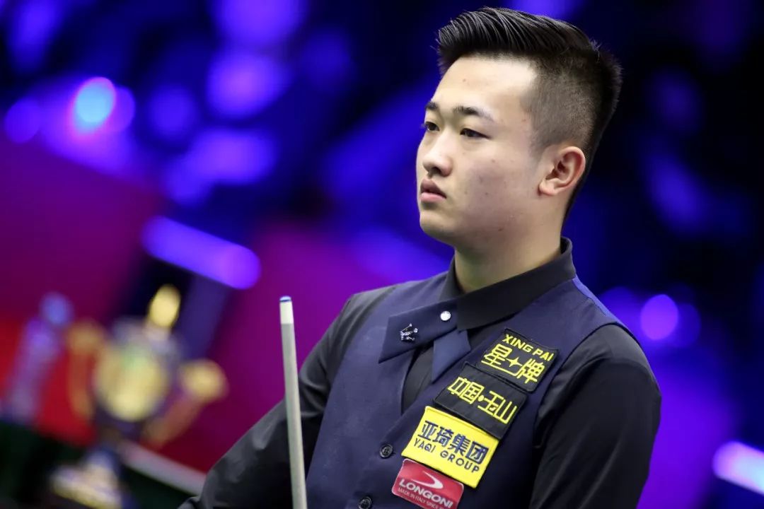 其色彩斑斓 其色彩斑斓