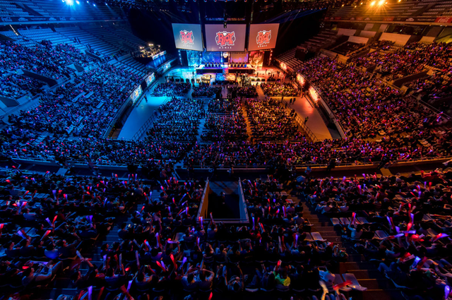 深情告别的 深情告别的