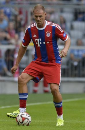 吸引众多球 吸引众多球